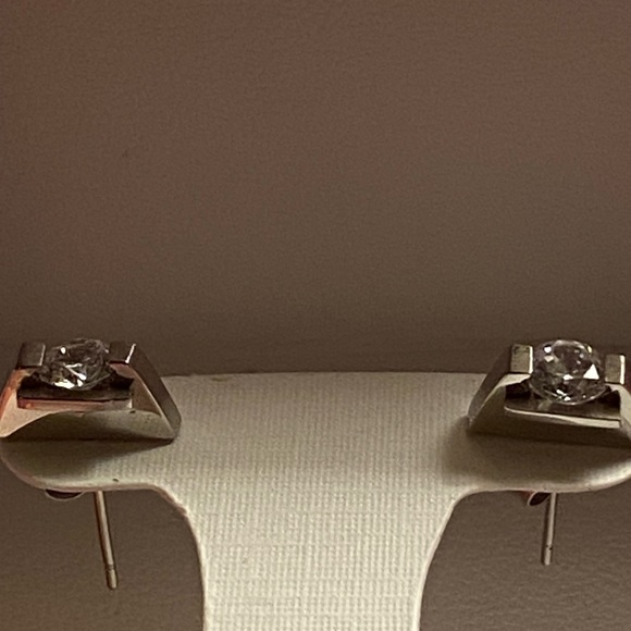 Approximately 5 grams of 316L CZ earrings. - Picture 2 of 3